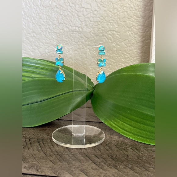 Elegant Teal Drop Earrings - Picture 2 of 3